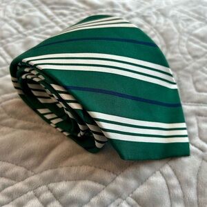 VINEYARD VINES Men’s Candy Stripe Printed Tie in Charleston Green